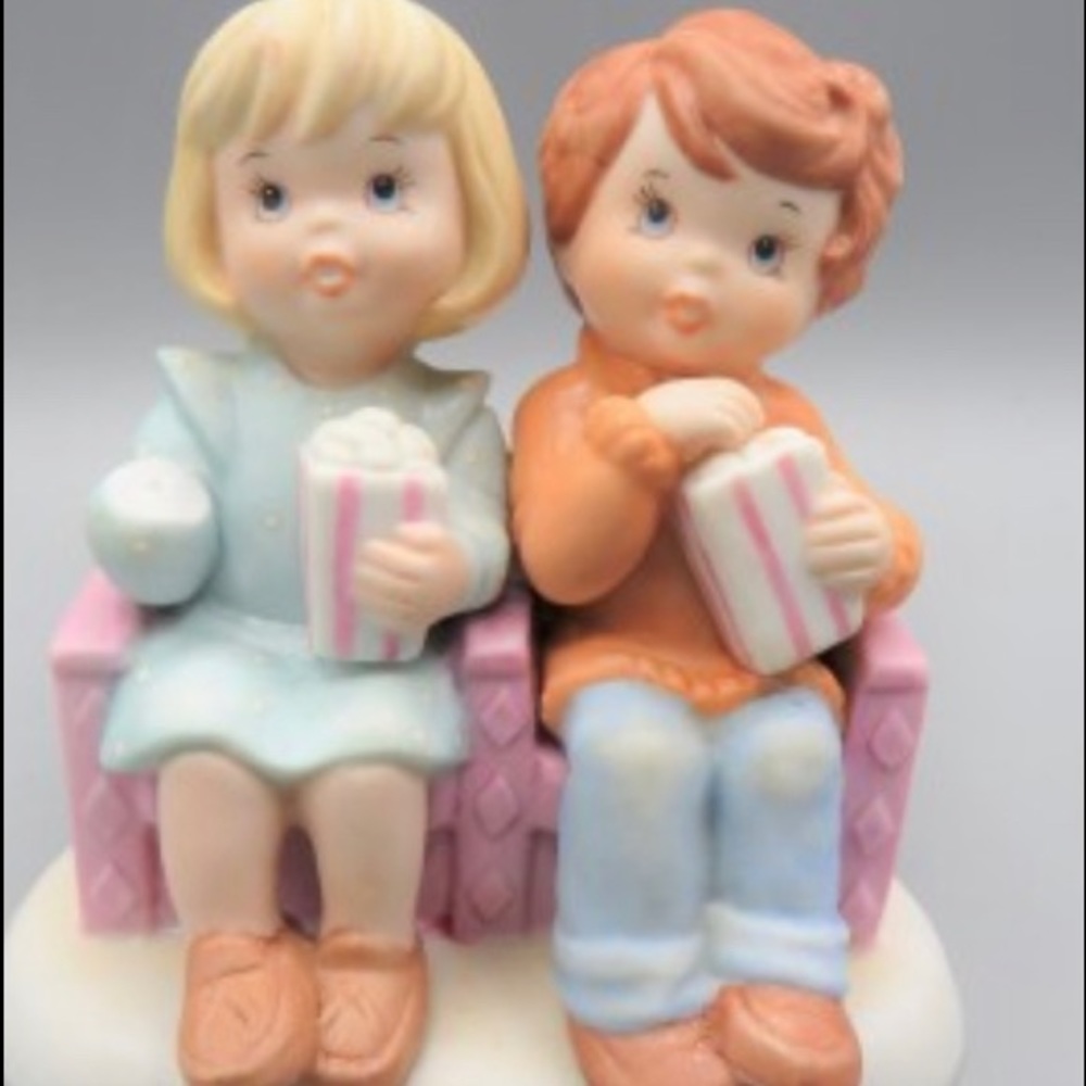 Enesco Sisters And Best Friends 1992 Figurine